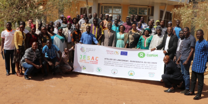 Famille des participants à l'atelier de lancement du projet au Burkina Faso (c) APEFE