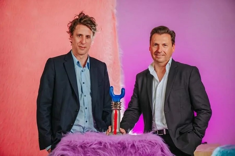 Xandres, Brand of the Year with belgian artist Rinus Van de Velde © J. Van Belle, WBI