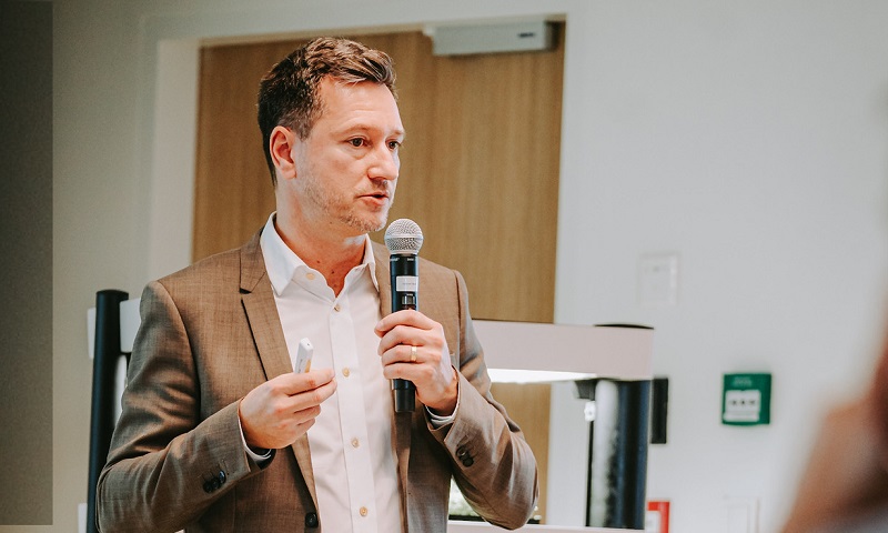 Haïssam Jijakli à Dubaï, fondateur du C-RAU, Centre de Recherches en Agriculture Urbaine, de Green Surf, coordinateur de la plateforme WASABI co-fondateur d’APEO et directeur du Laboratoire de Phytopathologie Intégrée et Urbaine, à Gembloux Agro-Bio Tech ULiège.
