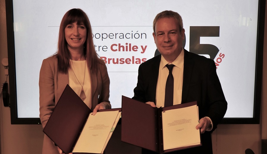 Signature de la 7ème Commission Mixte Permanente entre le Chili et Wallonie-Bruxelles (c) DGWB au Chili