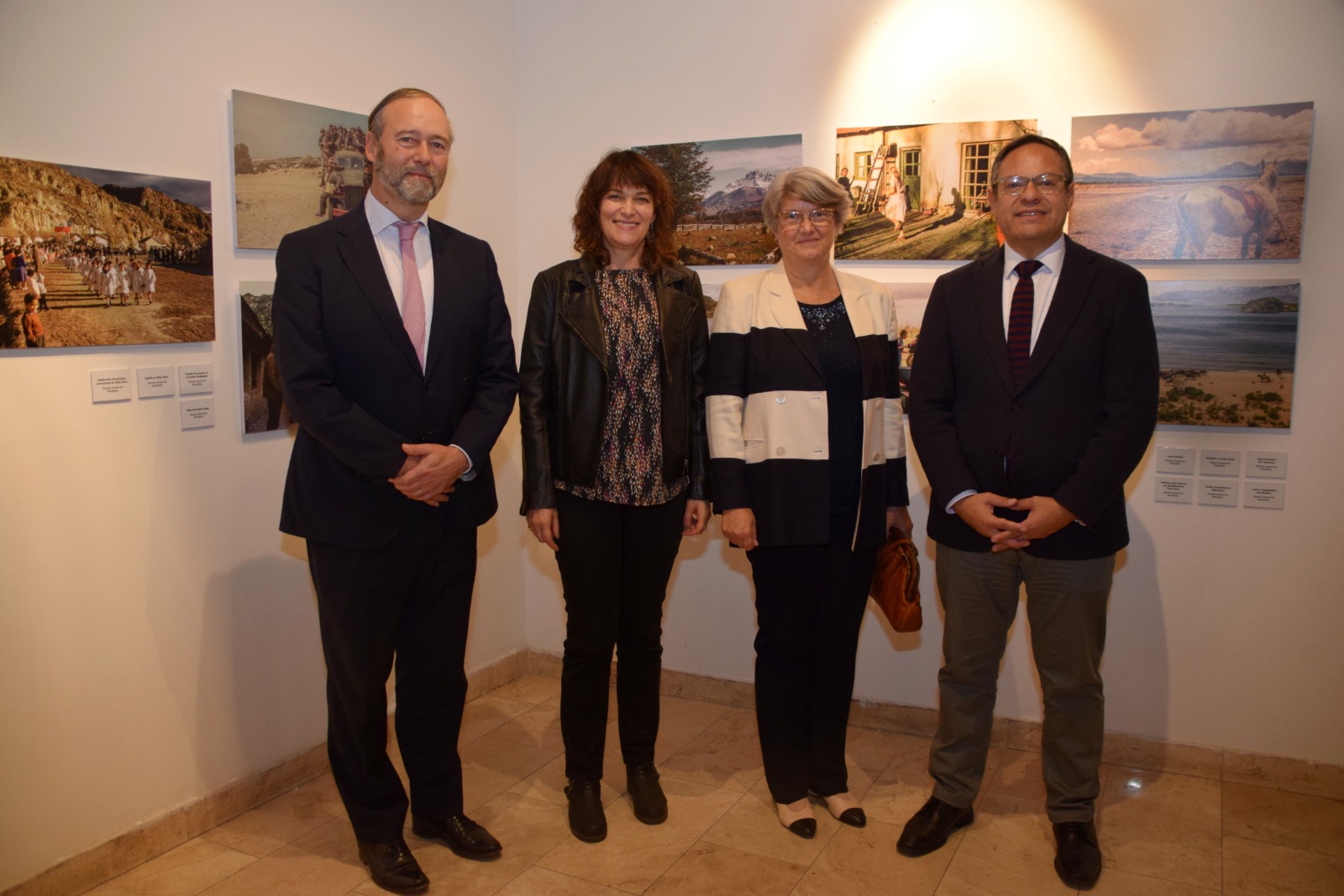 Inauguration de l'exposition "Habitando el viento" (c) DGWB Chili et Musée Baburizza Inauguration de l'exposition "Habitando el viento"