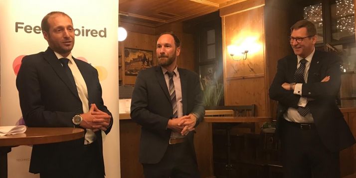 Une délégation de l'UMons reçue à Munich - De g. à d.: M.Mathieu Quintyn, M. Quentin Derzelle, M. Alexander Homann Une délégation de l'UMons reçue à Munich - De g. à d.: M.Mathieu Quintyn, M. Quentin Derzelle, M. Alexander Homann