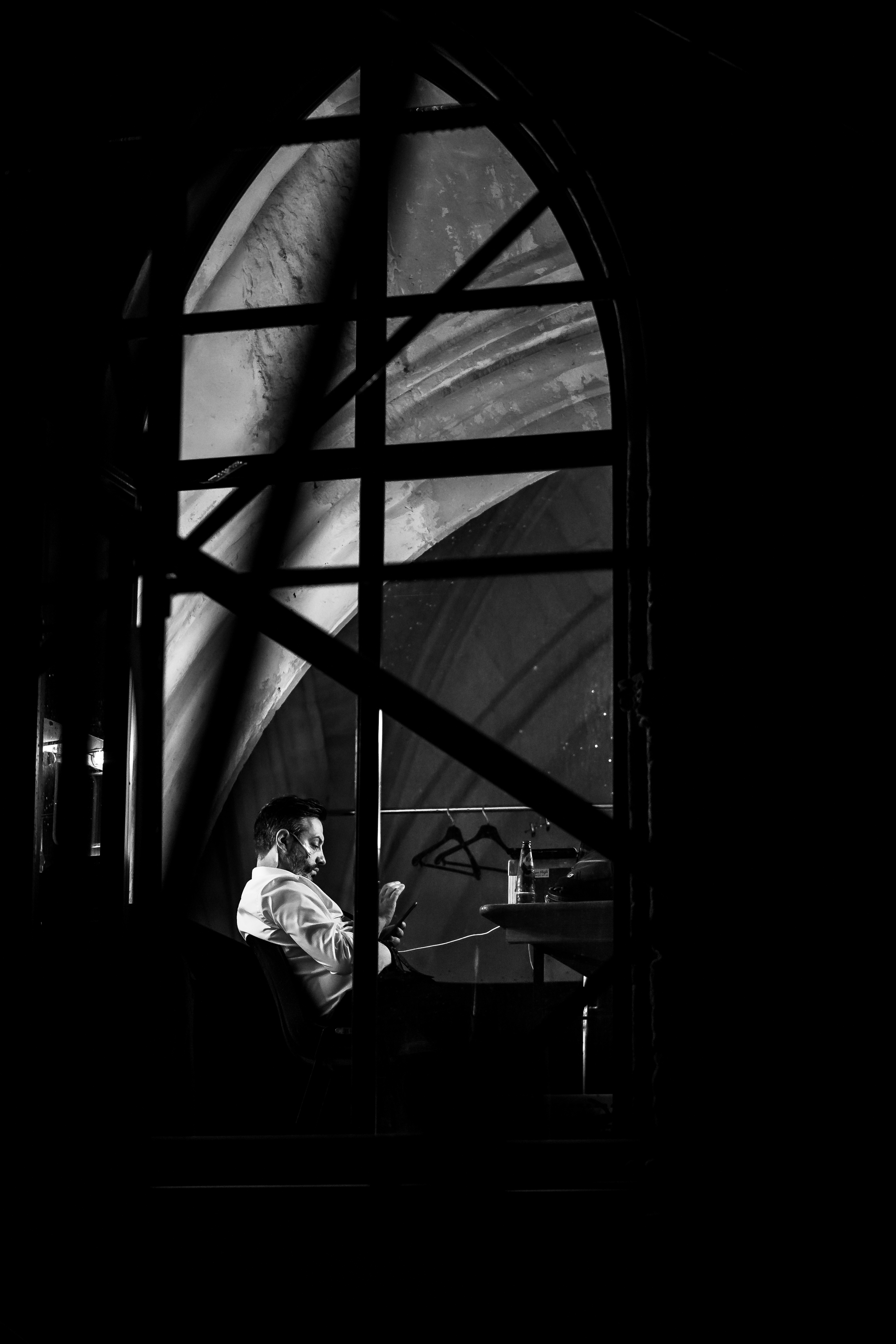 Fabrice Murgia est présent avec son dernier spectacle, « La Dernière nuit du monde », écrit avec Laurent Gaudé ©️ J. Van Belle - WBI Fabrice Murgia est présent avec son dernier spectacle, « La Dernière nuit du monde », écrit avec Laurent Gaudé