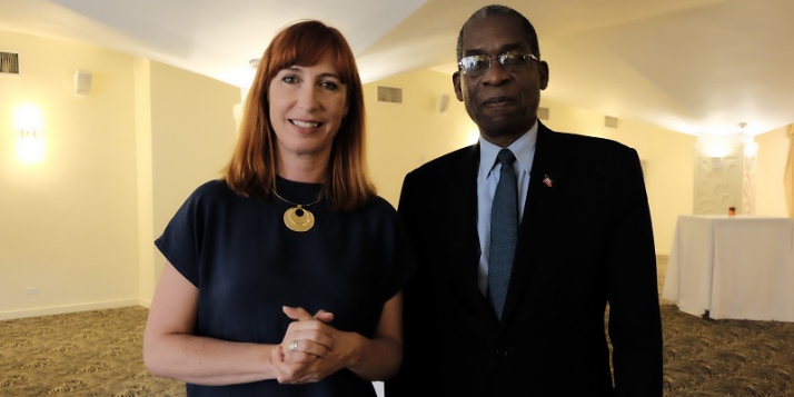 Mme Pascale Delcomminette, Administratrice générale de WBI, et Mr  Antonio Rodrigue, Ministre des Affaires Etrangères et des Cultes de la République d’Haïti