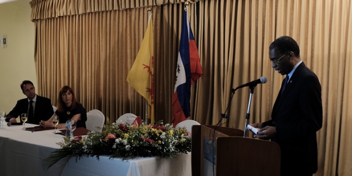 Mr Patrick Van Gheel, Ambassadeur de Belgique à Haïti, Mme Pascale Delcomminette, Administratrice générale de WBI, et Mr Antonio Rodrigue, Ministre des Affaires étrangères et des Cultes de la République d'Haïti (c) C. Barattucci - WBI Mr Patrick Van Gheel, Ambassadeur de Belgique à Haïti, Mme Pascale Delcomminette, Administratrice générale de WBI, et Mr Antonio Rodrigue, Ministre des Affaires étrangères et des Cultes de la République d'Haïti