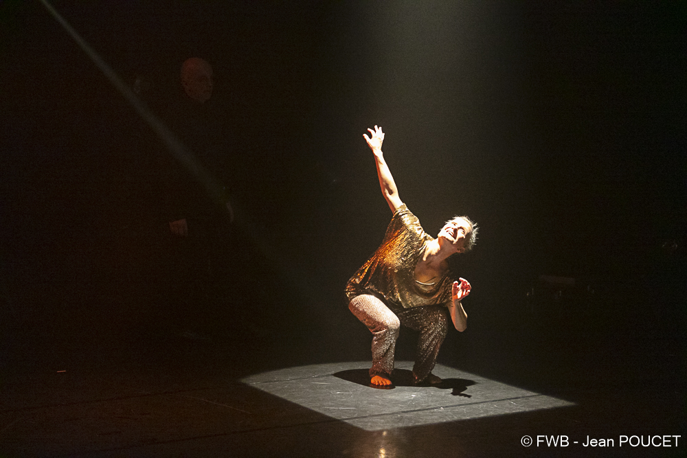 "Llum" par la Cie Nyash - Caroline Cornélis (c) Jean Poucet - FWB "Llum" par la Cie Nyash - Caroline Cornélis (c) Jean Poucet - FWB