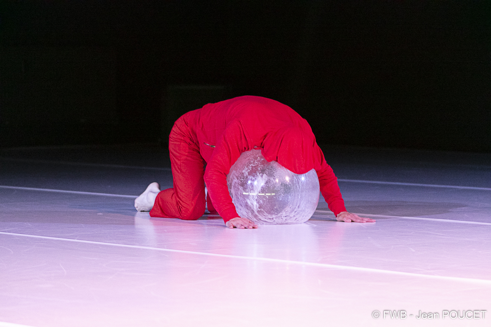 "Incorporer / Kids" par Olga de Soto (c) Jean Poucet - FWB "Incorporer / Kids" par Olga de Soto (c) Jean Poucet - FWB