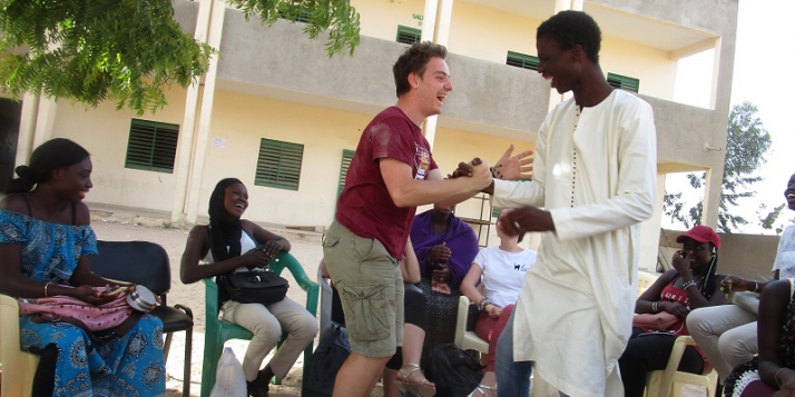 Dépasser ses préjugés et aller à la rencontre de l'autre, c'est ce qu'ont réalisé les jeunes partis au Sénégal (c) JEC Dépasser ses préjugés et aller à la rencontre de l'autre, c'est ce qu'ont réalisé les jeunes partis au Sénégal