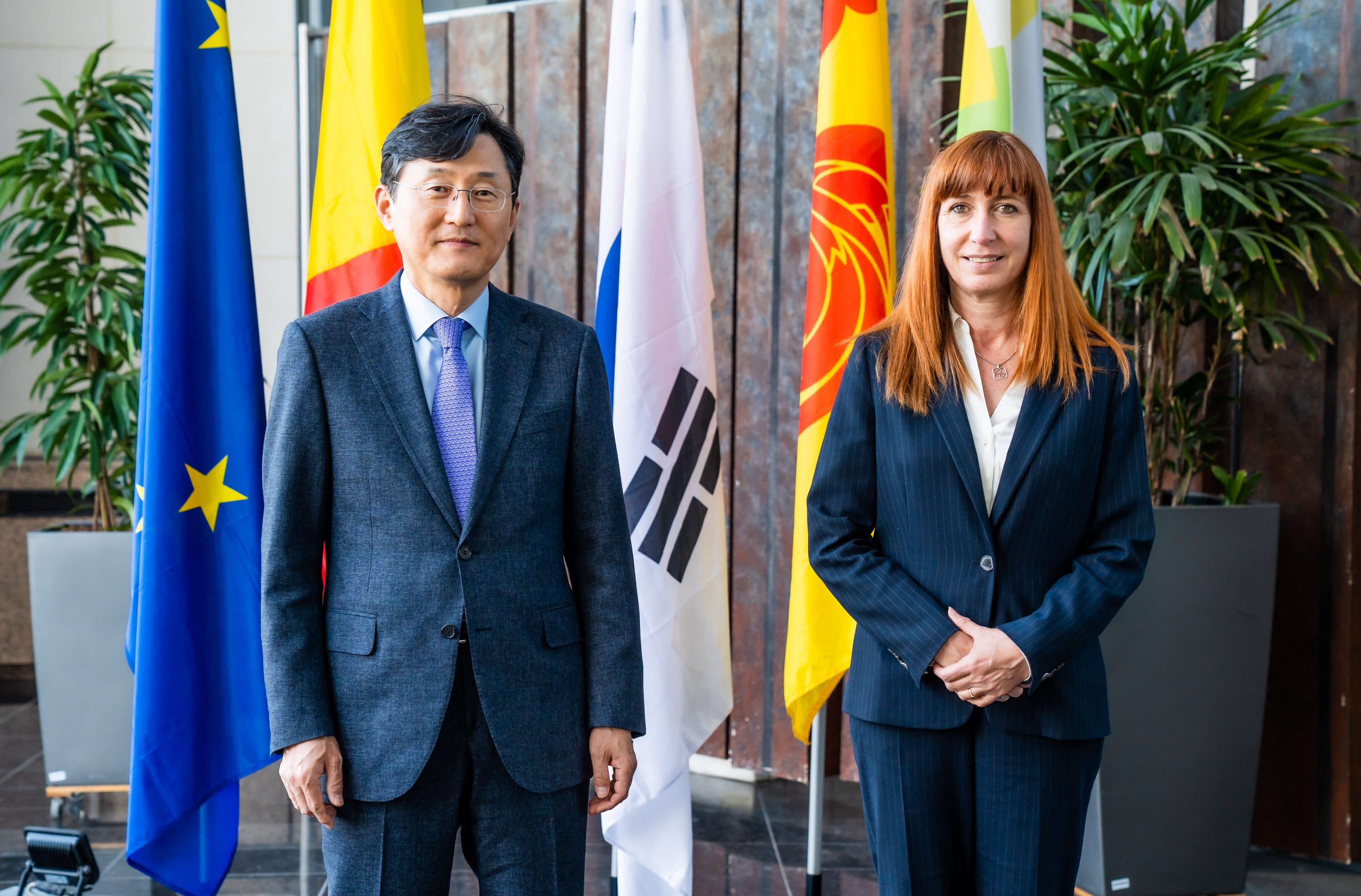 M. Yoon Soongu, Ambassadeur de la République de Corée en Belgique et Mme Delcomminette, Administratrice générale de WBI - © J.VAN BELLE - WBI M. Yoon Soongu, Ambassadeur de la République de Corée en Belgique et Mme Delcomminette, Administratrice générale de WBI - © J.VAN BELLE - WBI