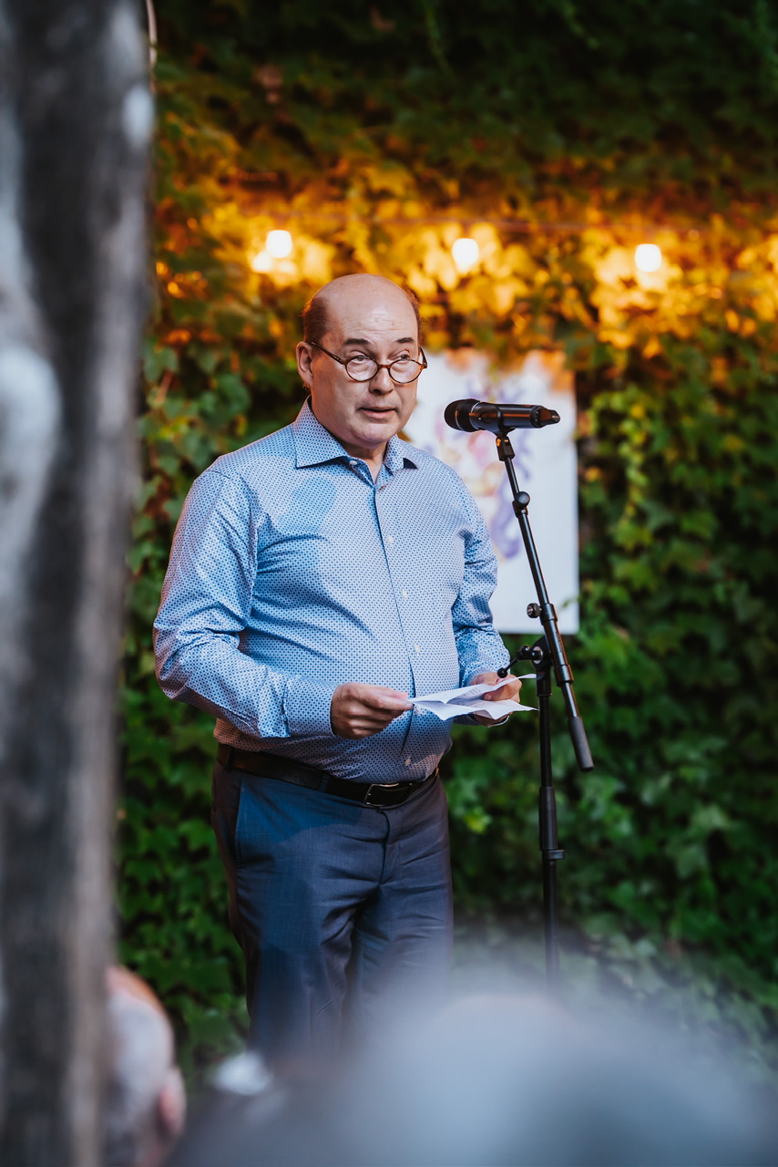 Marc Clairbois, Délégué général Wallonie-Bruxelles à Paris lors de la soirée de réseautage au Théâtre des Doms ©️ J. Van Belle - WBI Marc Clairbois, Délégué général Wallonie-Bruxelles à Paris lors de la soirée de réseautage au Théâtre des Doms
