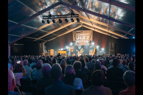 La Citadelle de Dinant vibre au son du jazz avec le Dinant Jazz Festival © Agence Voilà