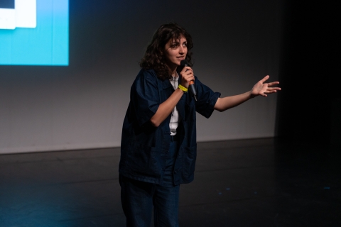 "Kabylifornie" par Agathe Yamina Meziani © E. Meunier - WBI "Kabylifornie" par Agathe Yamina Meziani © E. Meunier - WBI