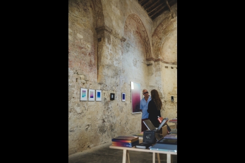 Exposition de Laure Winants dans les Rencontres OFF ©️ J. Van Belle - WBI Exposition de Laure Winants dans les Rencontres OFF ©️ J. Van Belle - WBI
