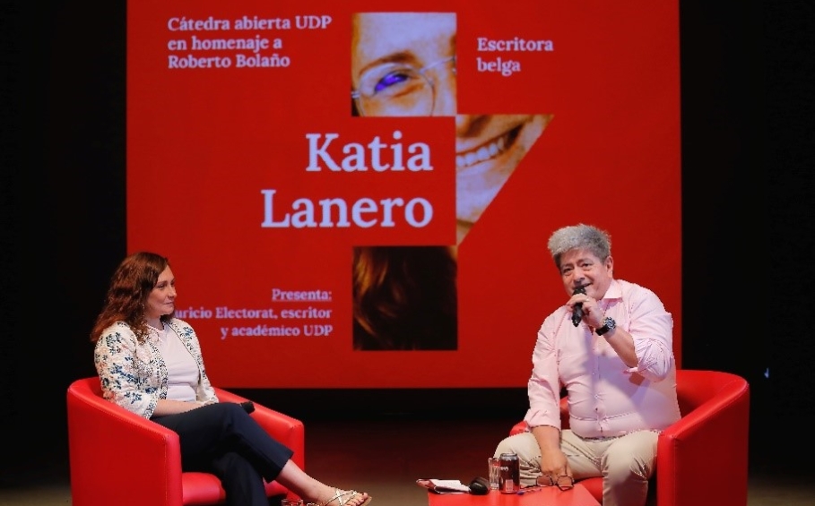Katia Lanero Zamora et Mauricio Electorat à la Chaire Bolaño de l’Université Diego Portales