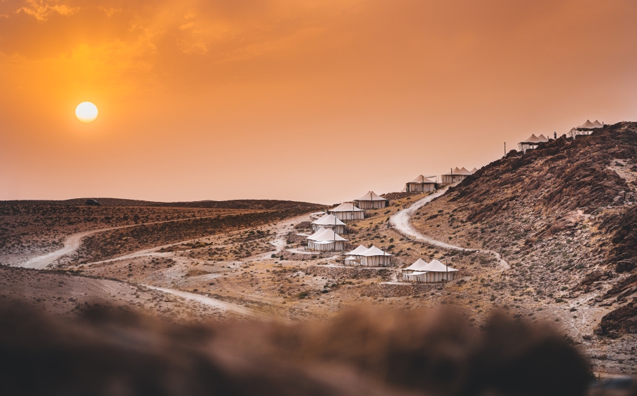 À quelques dizaines de kilomètres de Marrakech, Scarabeo Camp propose des expériences hors du temps et des sentiers battus aux voyageurs en quête de beauté absolue © J. Van Belle - WBI