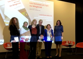 Photo prise lors de la présentation du livre "Les femmes et l'art au Maghreb" à Rabat, au Maroc, en présence de la Déléguée générale Wallonie-Bruxelles au Maroc, Chiraz El Fassi