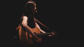 "Lève-toi" par Sarina Cohn ©️ J. Van Belle - WBI "Lève-toi" par Sarina Cohn ©️ J. Van Belle - WBI